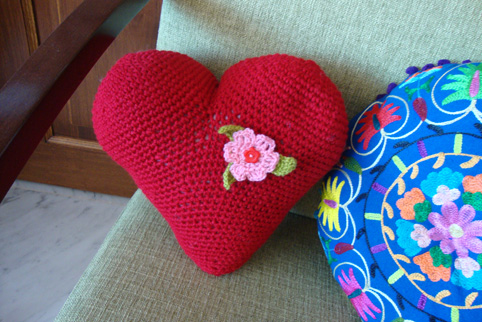 “I heart you” cushion